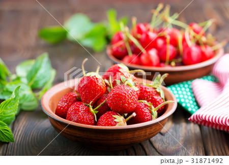 strawberry 31871492