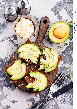 bread with avocado bread with avocado 31872386