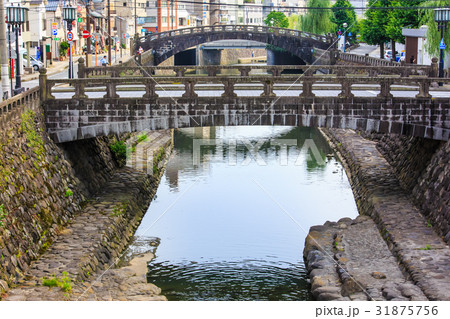 新緑の中島川石橋群(芊原橋) 長崎 新緑の中島川石橋群(芊原橋) 長崎 31875756