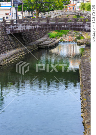 新緑の中島川石橋群(芊原橋) 長崎 新緑の中島川石橋群(芊原橋) 長崎 31875759