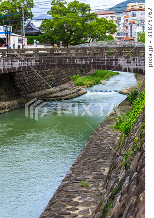 新緑の中島川石橋群(芊原橋) 長崎 新緑の中島川石橋群(芊原橋) 長崎 31875762