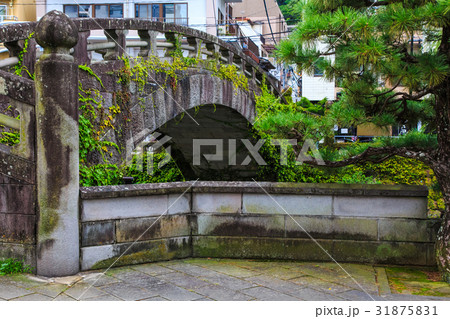 新緑の中島川石橋群(古町橋) 長崎 新緑の中島川石橋群(古町橋) 長崎 31875831