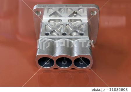 Automotive Aluminium part manufacturing by Low Pre Automotive Aluminium part manufacturing by Low Pre 31886608