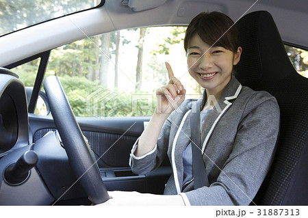 女性ドライバーイメージ 31887313