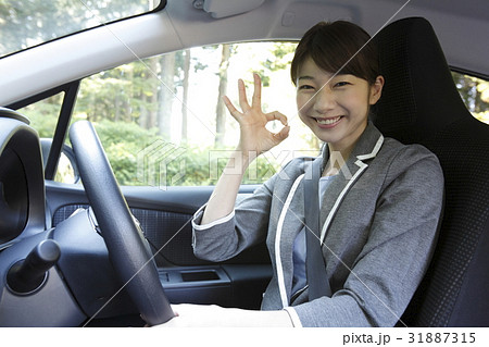 女性ドライバーイメージ 31887315