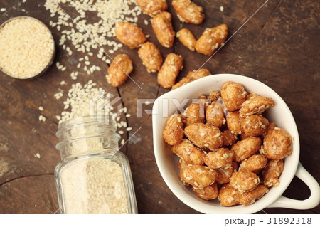nut coated with sugar seasame nut coated with sugar seasame 31892318