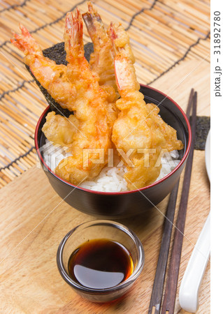 Tempura on rice 31892780