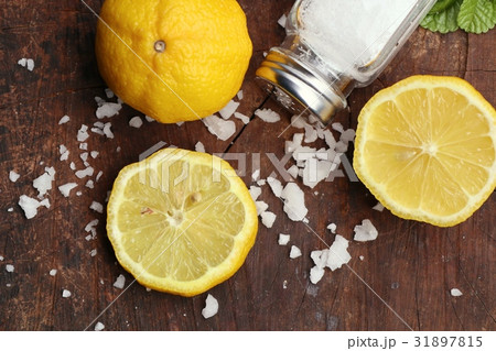 Fresh lemon and salt Fresh lemon and salt 31897815