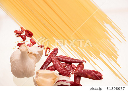 唐辛子 にんにく パスタ ペペロンチ-ノ 唐辛子 にんにく パスタ ペペロンチ-ノ 31898077