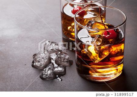 Manhattan cocktail Manhattan cocktail 31899517