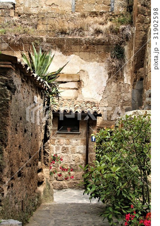 イタリアの古い街 チビタ・ディ・バーニョレッジョ イタリアの古い街 チビタ・ディ・バーニョレッジョ 31902598