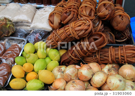 Seaweed and vegetables on the market in Ancud 31903060