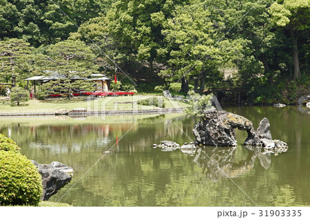 蓬莱島（六義園：本駒込） 31903335