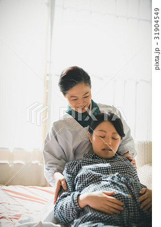 woman during pregnancy or shortly after childbirth woman during pregnancy or shortly after childbirth 31904549