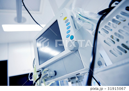 life support machine at hospital operating room life support machine at hospital operating room 31915067