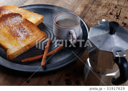 Coffee cup on table 31917629