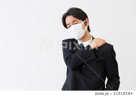 マスクをしたミドル男性　ビジネス 31918584