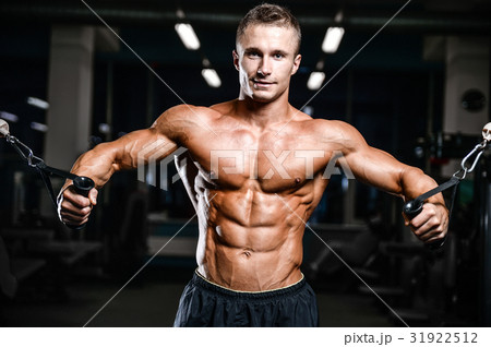 Brutal caucasian handsome fitness men on diet training chest pum Brutal caucasian handsome fitness men on diet training chest pum 31922512