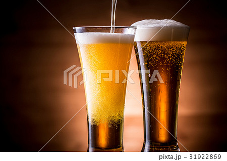 ビールを注ぐ 31922869