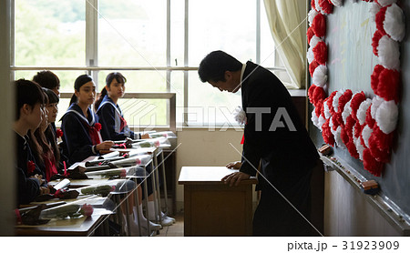 卒業 教室 ホームルーム 卒業 教室 ホームルーム 31923909