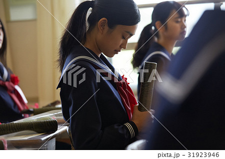 卒業　教室　ホームルーム　女子 31923946