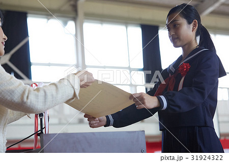 卒業証書授与 31924322