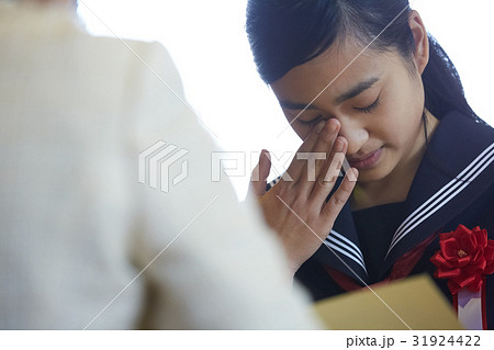 卒業証書授与 31924422