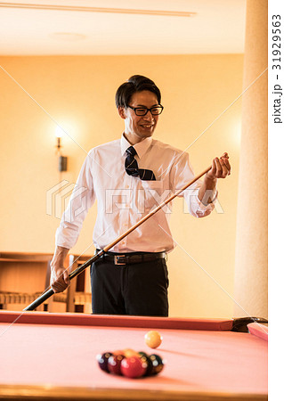 ビリヤード 31929563