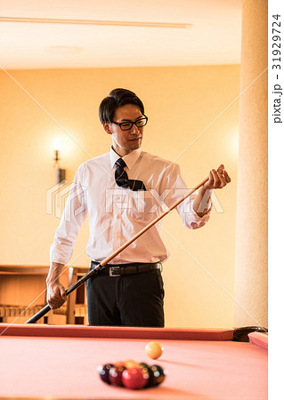 ビリヤード 31929724
