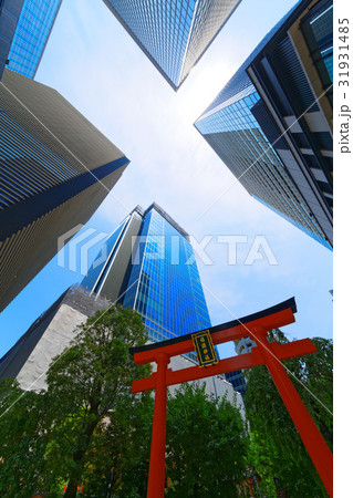日本橋 福徳神社と周囲の高層ビル 日本橋 福徳神社と周囲の高層ビル 31931485