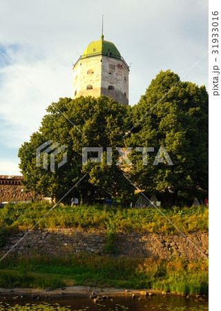 Vyborg Castle in sunset light Vyborg Castle in sunset light 31933016