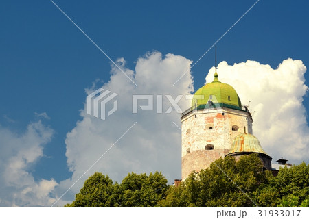 Vyborg Castle in sunset light 31933017