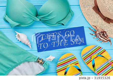 Marine beach accessories, vintage background. 31935326