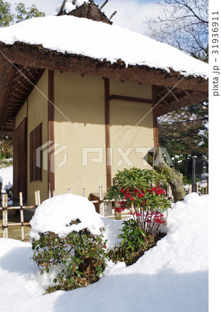 雪化粧の広島縮景園夕照庵 雪化粧の広島縮景園夕照庵 31936911