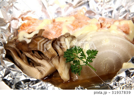 鮭のホイル焼き 鮭のホイル焼き 31937839