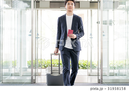 空港・男性 31938158