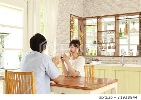 新婚 夫婦 カップル 新婚 夫婦 カップル 31938844