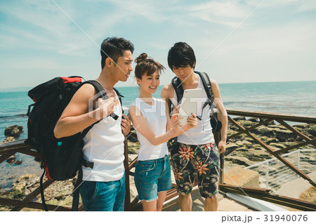 Digital nomad  31940076