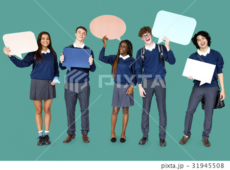 Group of Diverse Students Showing Speech Bubbles Studio Portrait Group of Diverse Students Showing Speech Bubbles Studio Portrait 31945508