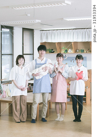 保育実習生 31953394