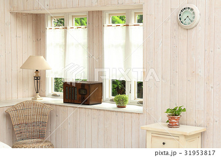部屋　出窓 31953817