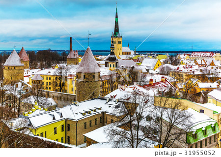 Winter scenery of Tallinn, Estonia 31955052
