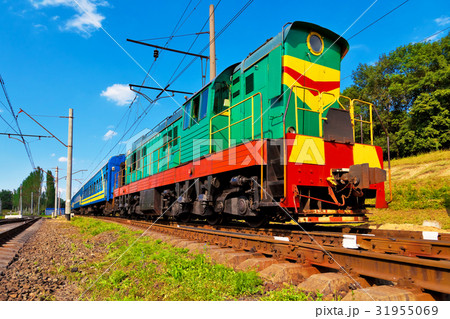 Diesel passenger train 31955069