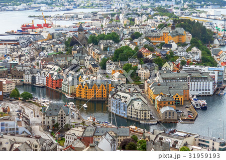Alesund, Norway - town houses on sea front Alesund, Norway - town houses on sea front 31959193