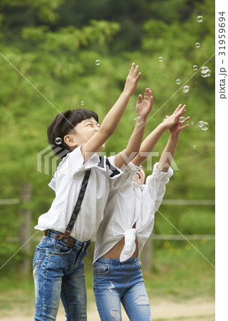 2 感情 公園 31959694