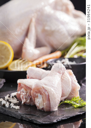 Raw Chicken Legs Raw Chicken Legs 31964241