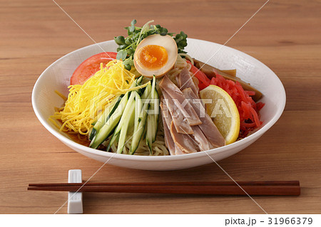 冷やし中華 31966379