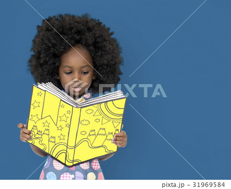 Little African Girl Reading a book 31969584