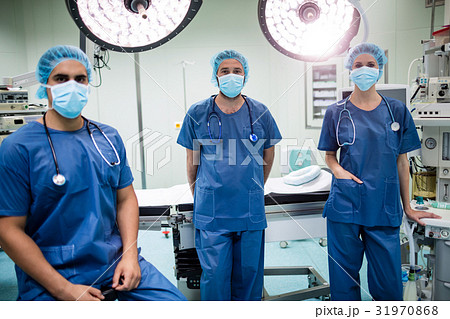 Portrait of surgeons in operation room Portrait of surgeons in operation room 31970868