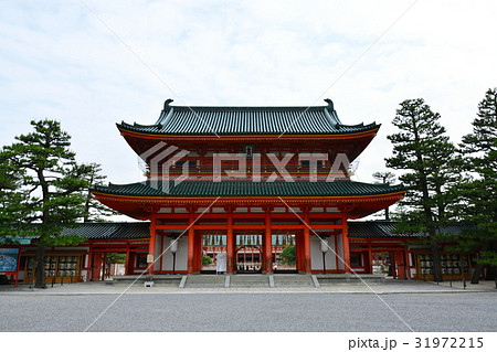 京都市　平安神宮　鴈天門 31972215